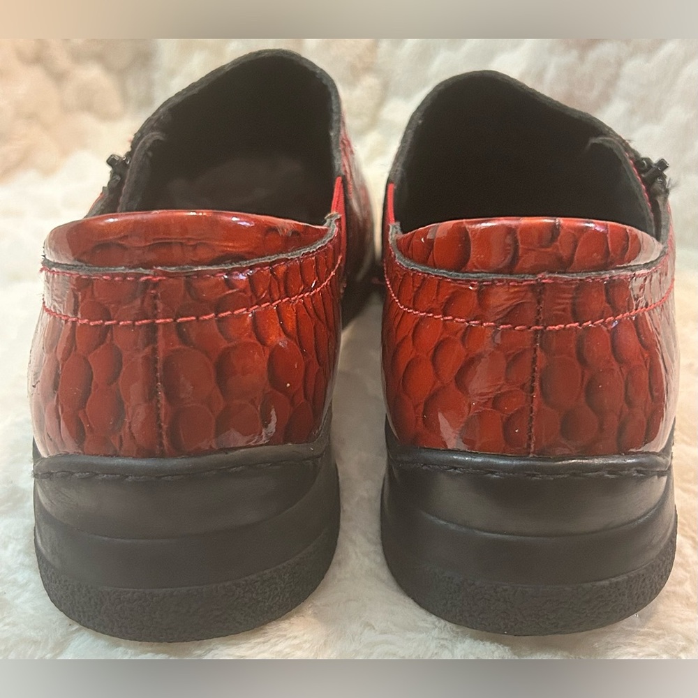 Naturalizer Clarissa Red Patent Leather Croc Slip on Loafer women’s size 10.5M - Picture 10 of 13